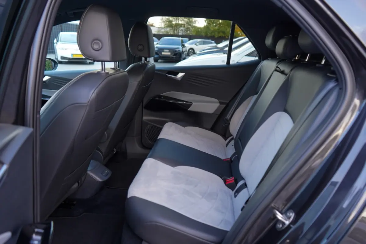 Pro Edition 58 kWh | 92,07% SOH | Camera | Keyless | CarPlay | Stoelverwarming