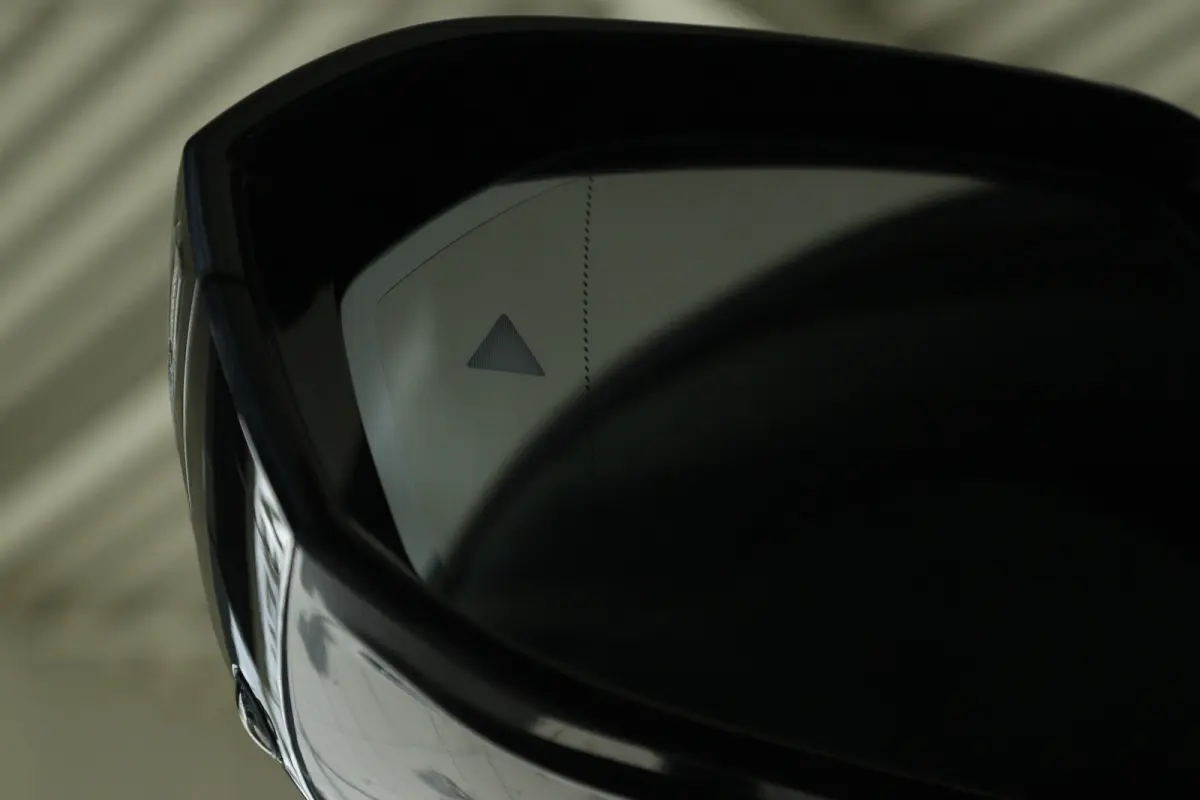 30e xDrive M-Sport | Harman & Kardon | Head-up | 360 Camera | Panoramadak | Stoelverwarming | Iconic Glow | Memory | Adaptief Led |