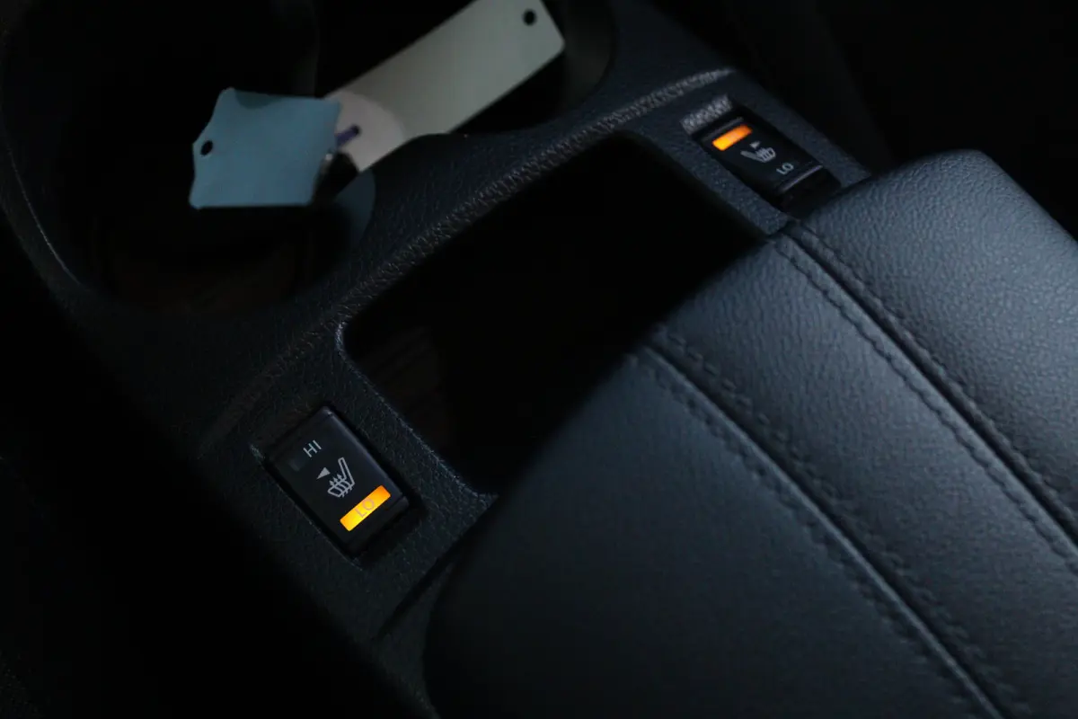 1.3 DIG-T N-Connecta | Cruise Control | Stoelverwarming | 360 Camera | Panoramadak | Keyless | LED | LMV | Navi | Climate