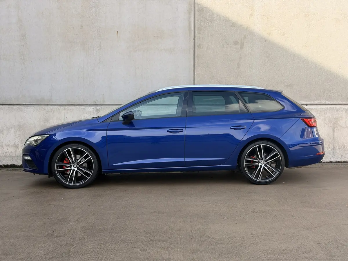 FR 1.8 TSI DSG Pano 19'' Sound CarPlay ACC Leder/alca LED