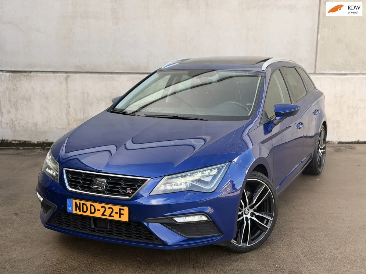 FR 1.8 TSI DSG Pano 19'' Sound CarPlay ACC Leder/alca LED