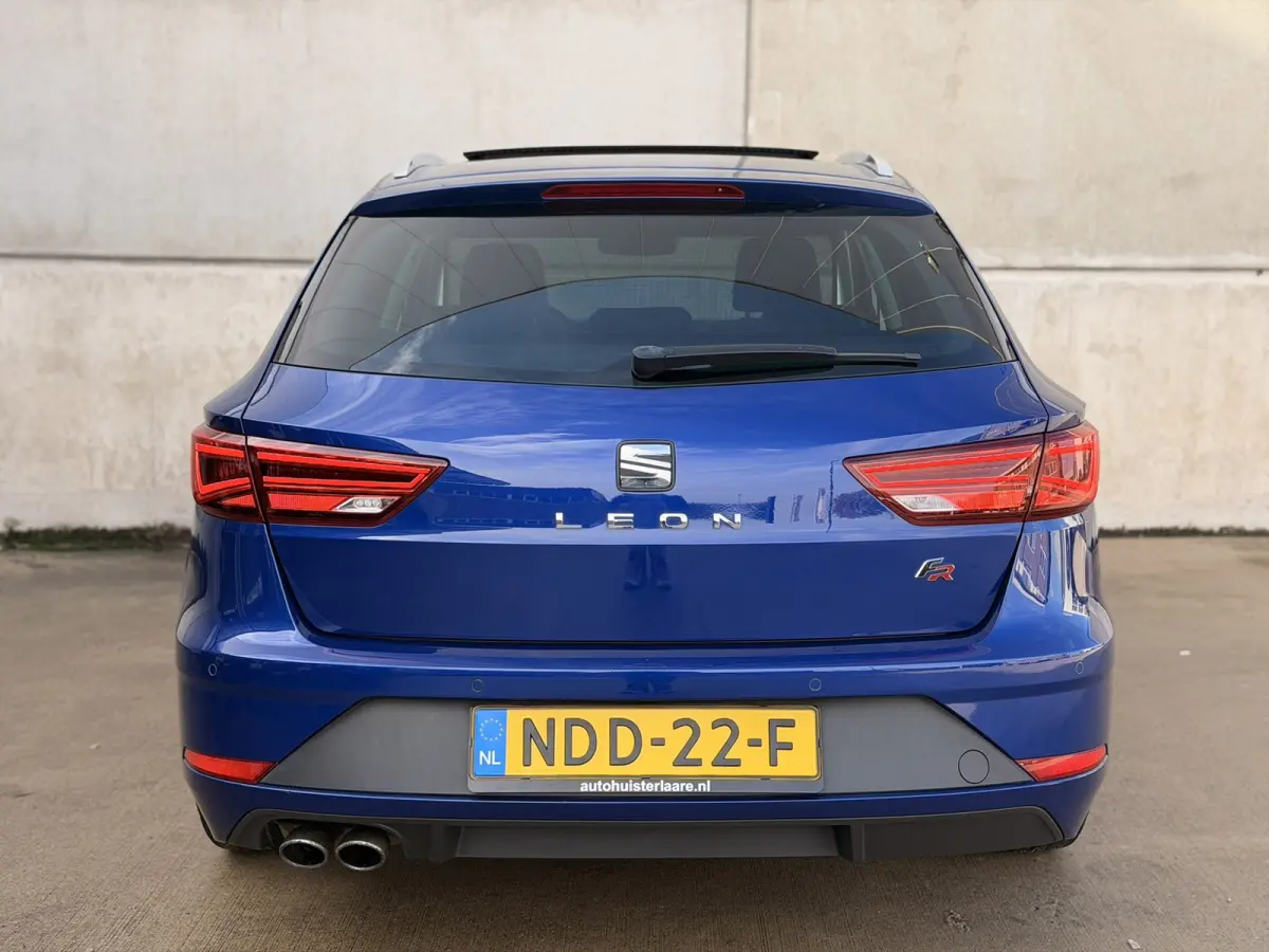 FR 1.8 TSI DSG Pano 19'' Sound CarPlay ACC Leder/alca LED