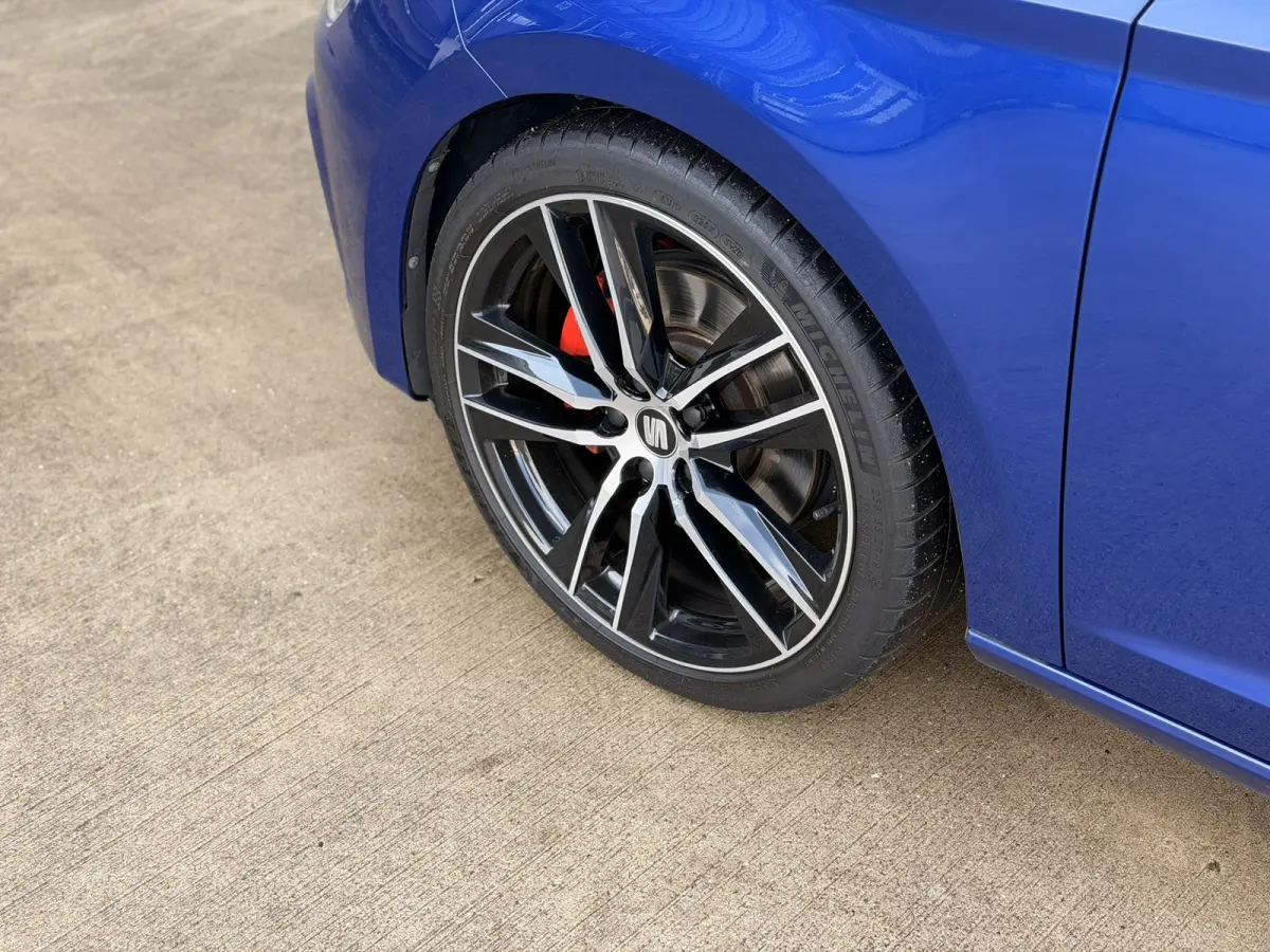 FR 1.8 TSI DSG Pano 19'' Sound CarPlay ACC Leder/alca LED