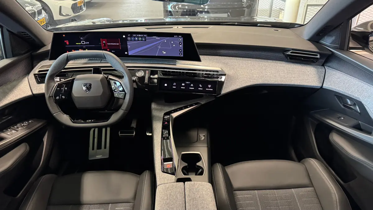 GT | Adaptieve cruise control met Stop&Go functie | LED 3D-achterlichten | Pack Safety Plus