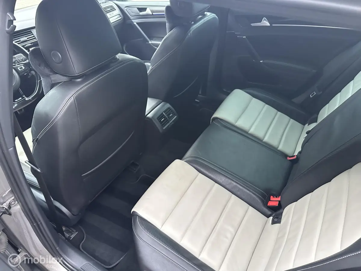 2.0 TSI R 4Motion,Uniek interieur.