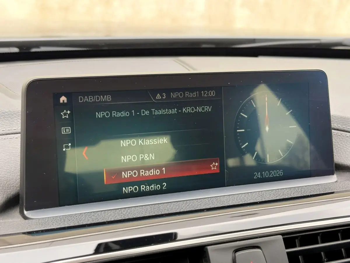 318i Luxury Line Aut. Leder LED Virtual Camera Keyless Navi