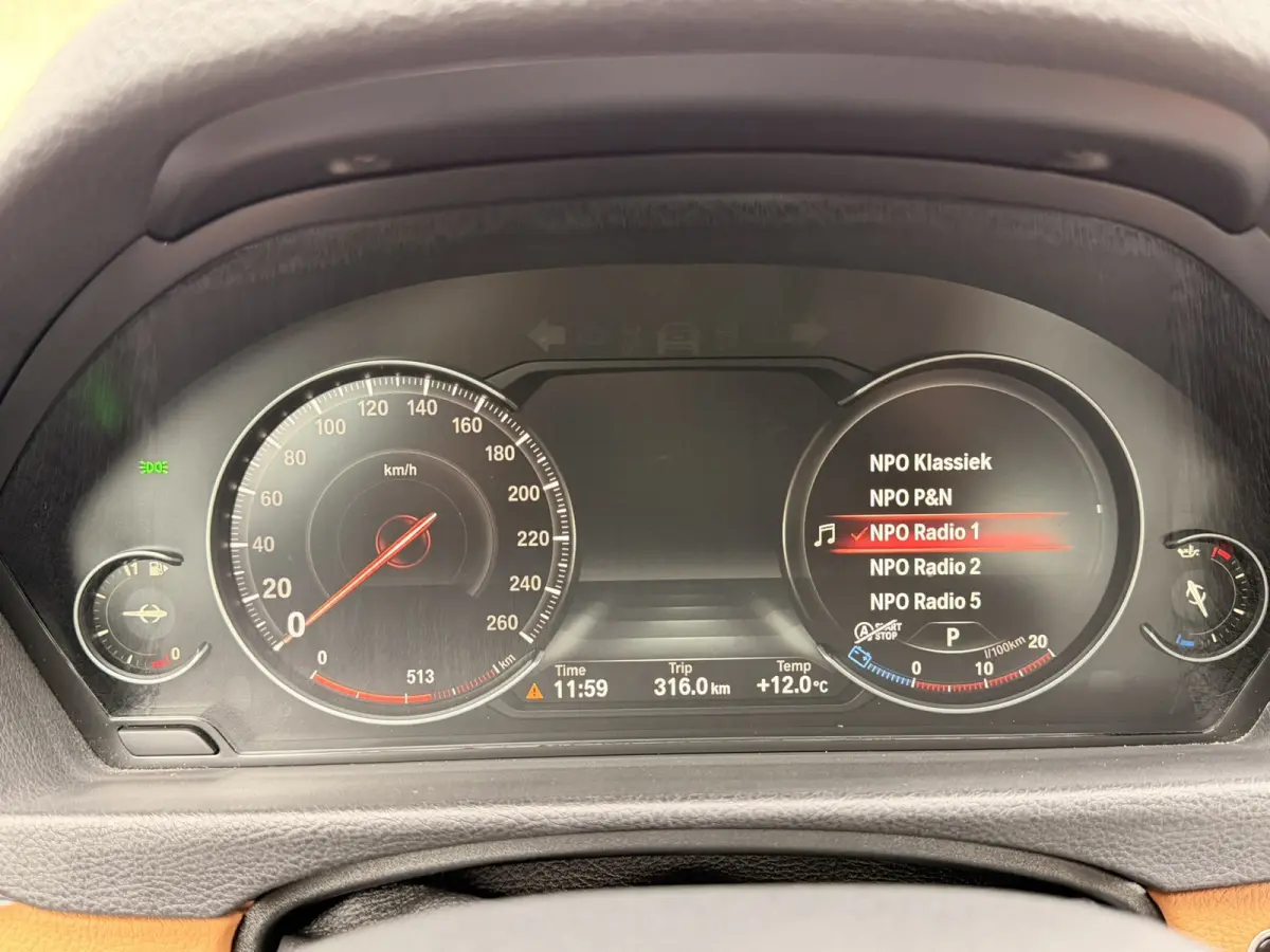 318i Luxury Line Aut. Leder LED Virtual Camera Keyless Navi