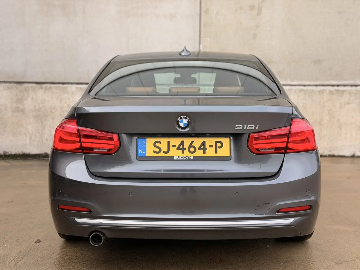 318i Luxury Line Aut. Leder LED Virtual Camera Keyless Navi