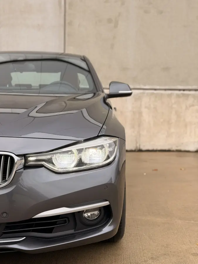 318i Luxury Line Aut. Leder LED Virtual Camera Keyless Navi