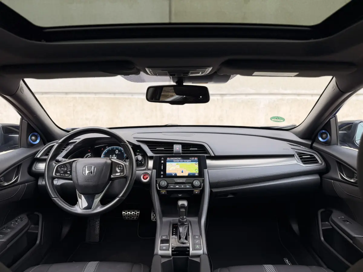 1.0 i-VTEC Aut. Pano Trekh. Camera CarPlay ACC LED Navi