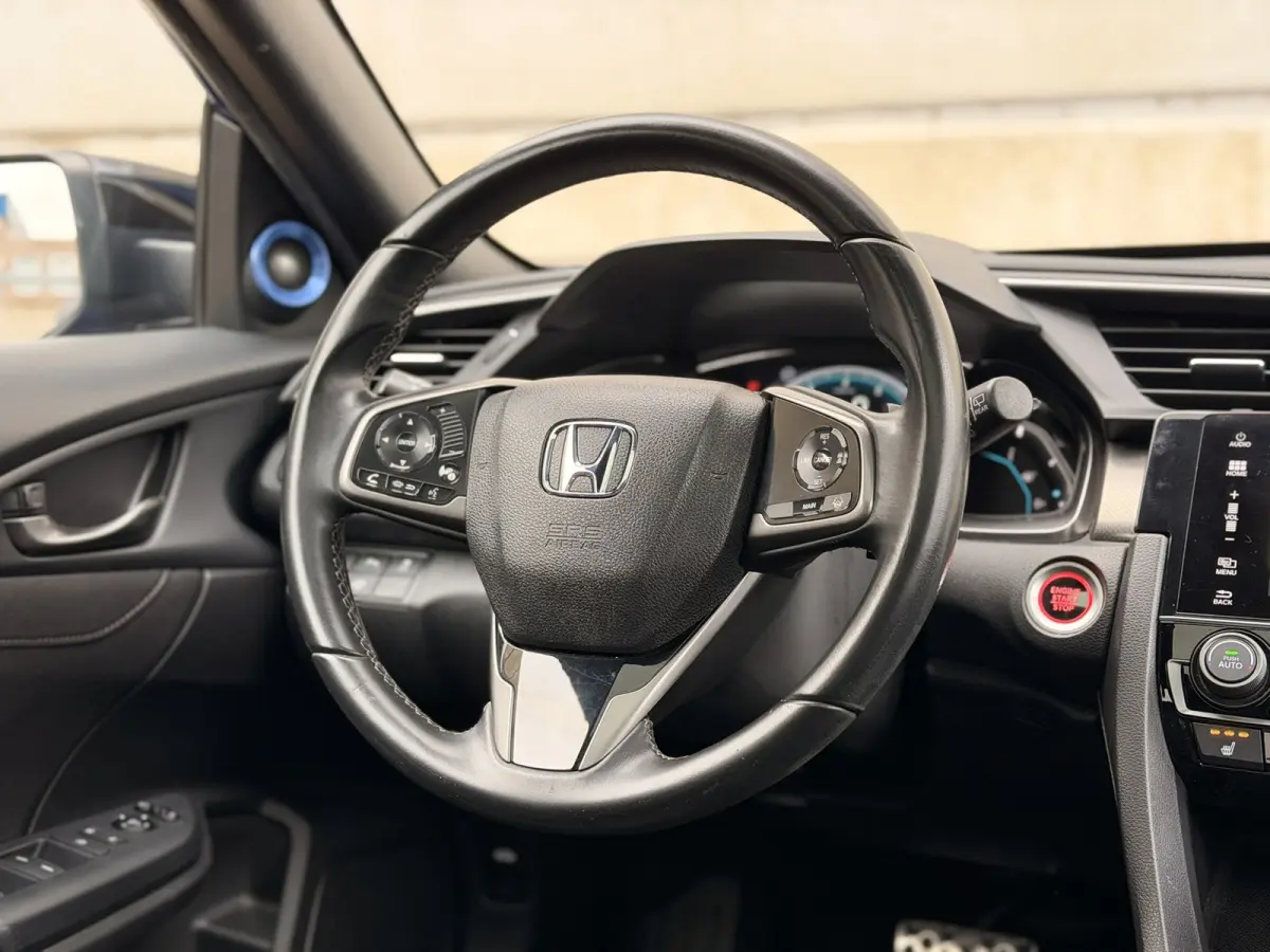 1.0 i-VTEC Aut. Pano Trekh. Camera CarPlay ACC LED Navi