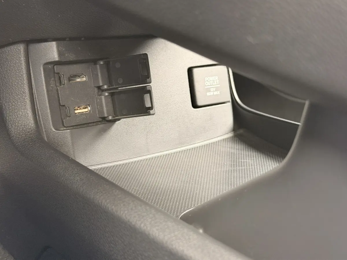 1.0 i-VTEC Aut. Pano Trekh. Camera CarPlay ACC LED Navi