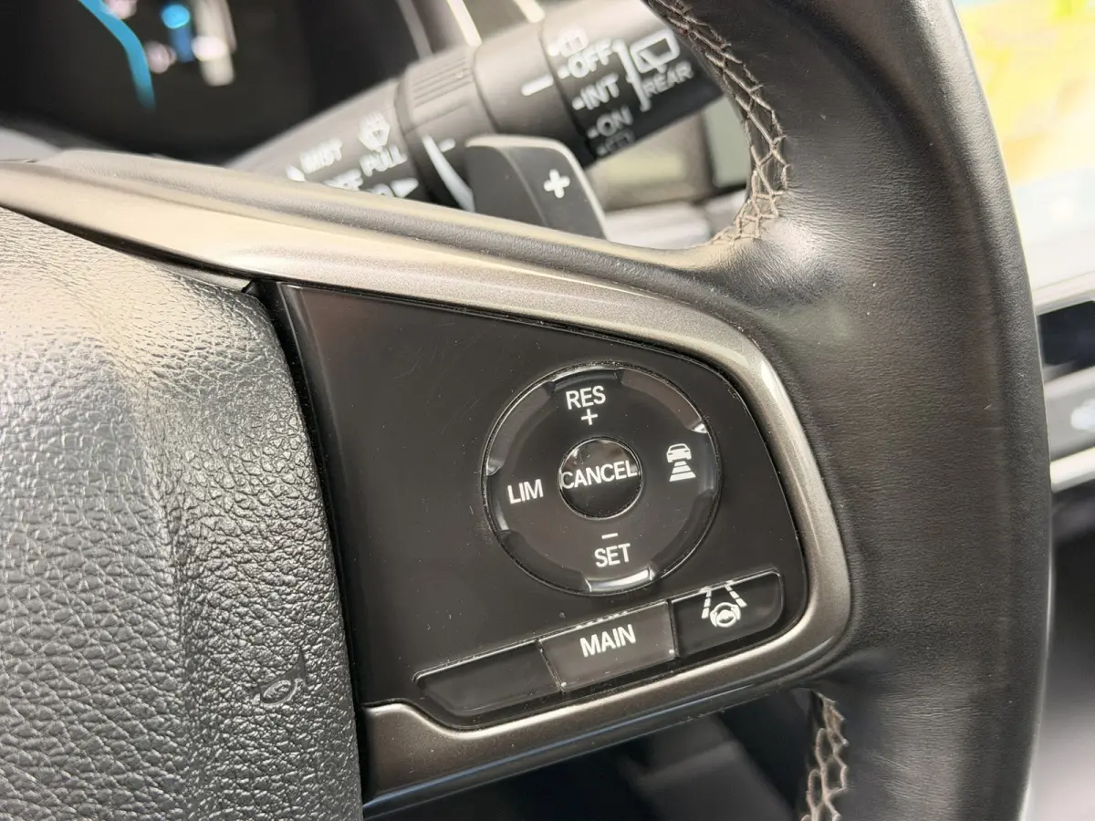 1.0 i-VTEC Aut. Pano Trekh. Camera CarPlay ACC LED Navi