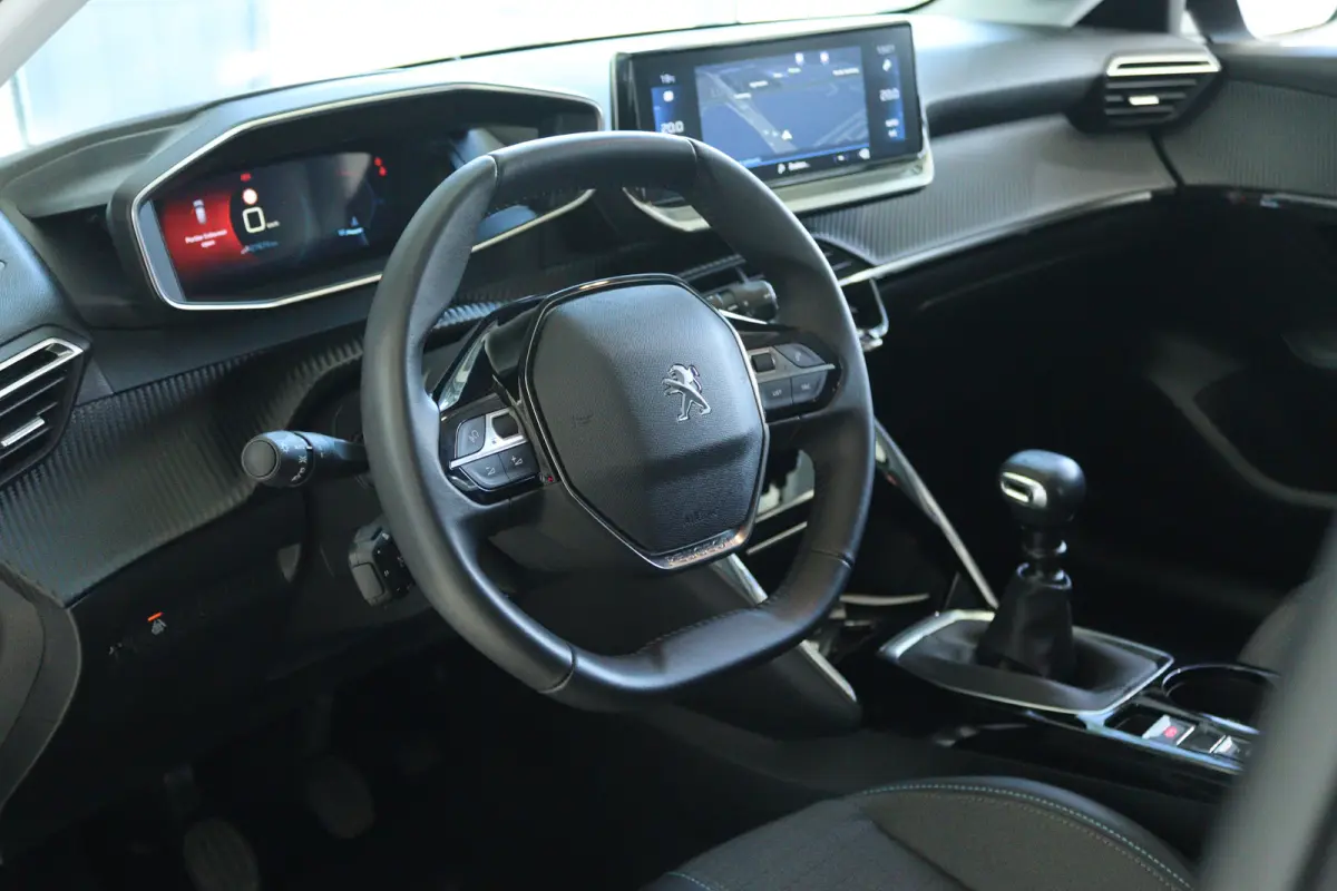 1.2 Turbo Allure Pack | Adapt. Cruise | Stoelverwarming | Carplay | Camera | i-Cockpit | Navigatie | LMV | LED |