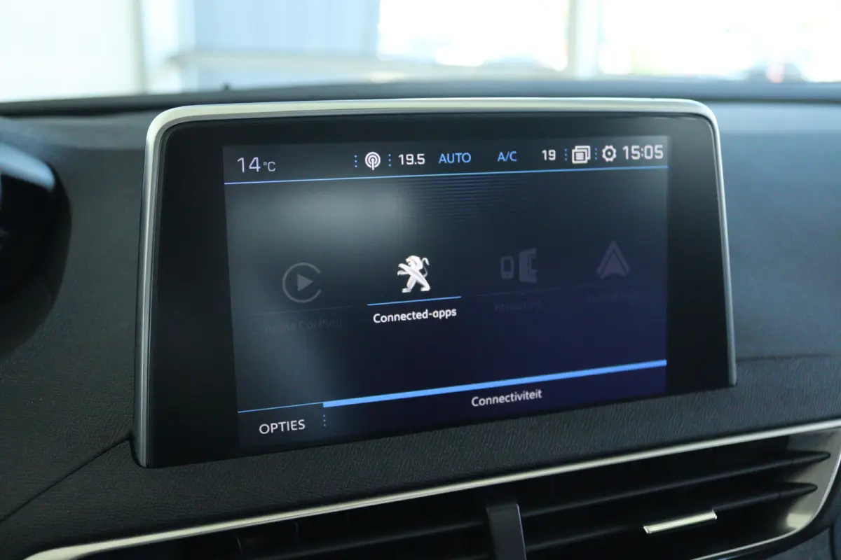 1.2 Turbo Blue Lease Premium | Cruise Control | Trekhaak | Schuifdak | Elektr. Klep | Keyless | 360 Camera | Navigatie | Climate | 19 Inch