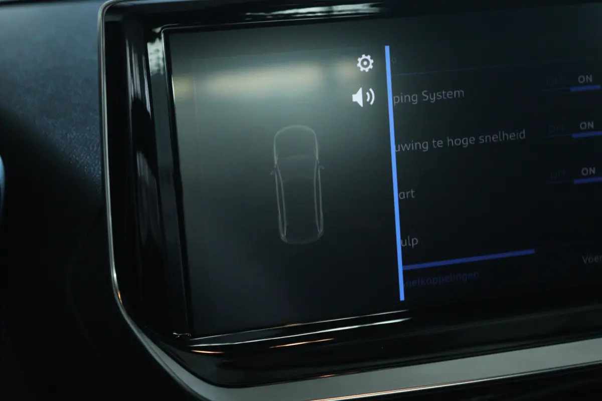 Hybrid 110 e-DCS6 Active | Cruise Control | Carplay | Sensoren | LED | Airco | Elektr. Ramen