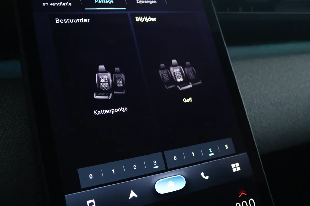 Max Comfort Range 74 kWh 210PK | Adapt. Cruise | Massage | Stoelventilatie | Memory | Matrix | 20 Inch | Elektr. Klep | Head-up | Keyless | Carplay | Climate | Leder