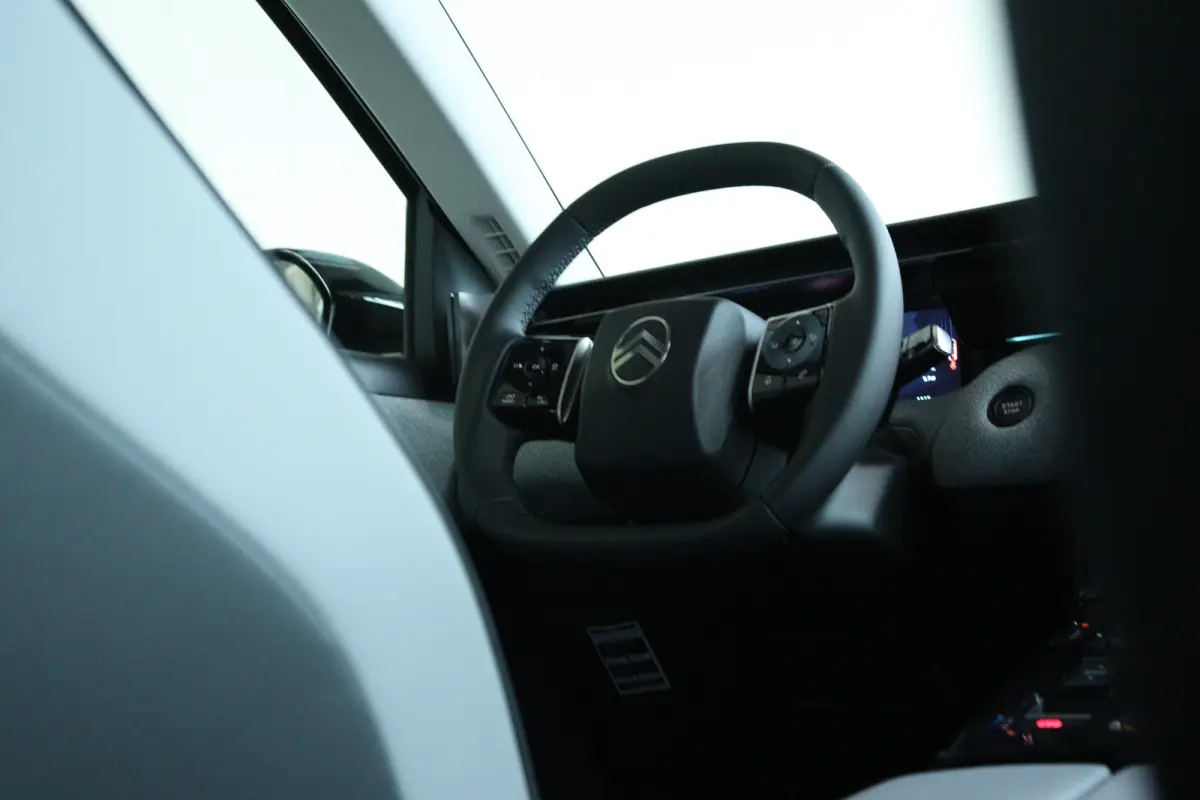 Max Comfort Range 74 kWh 210PK | Adapt. Cruise | Massage | Stoelventilatie | Memory | Matrix | 20 Inch | Elektr. Klep | Head-up | Keyless | Carplay | Climate | Leder