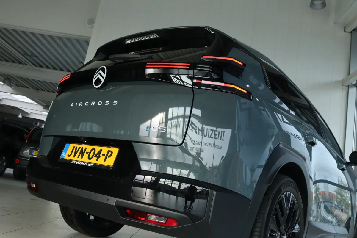 Max Comfort Range 74 kWh 210PK | Adapt. Cruise | Massage | Stoelventilatie | Memory | Matrix | 20 Inch | Elektr. Klep | Head-up | Keyless | Carplay | Climate | Leder