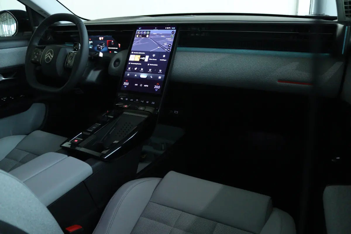Max Comfort Range 74 kWh 210PK | Adapt. Cruise | Massage | Stoelventilatie | Memory | Matrix | 20 Inch | Elektr. Klep | Head-up | Keyless | Carplay | Climate | Leder