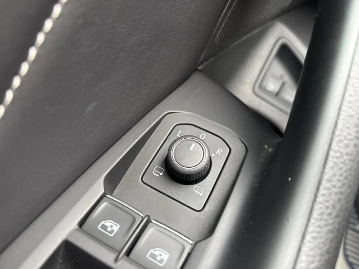 1.4 TSI eHYBRID R-LINE PANO-DAK/TREKHAAK/360CAM/LEDER/E-KLEP/HUD/ACC/STOELVERW