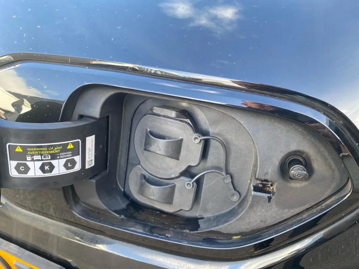 ExecutiveLine 64 kWh | Climate control | Leder | Stoel + stuurverwarming en ventilatie | Schuif/kanteldak | Navigatie | 17 inch LM-velgen | Keyless | SOH 97% |