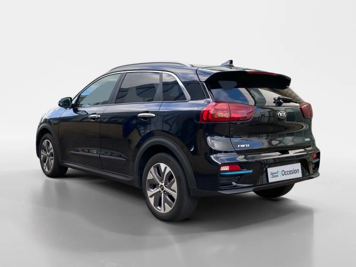 ExecutiveLine 64 kWh | Climate control | Leder | Stoel + stuurverwarming en ventilatie | Schuif/kanteldak | Navigatie | 17 inch LM-velgen | Keyless | SOH 97% |