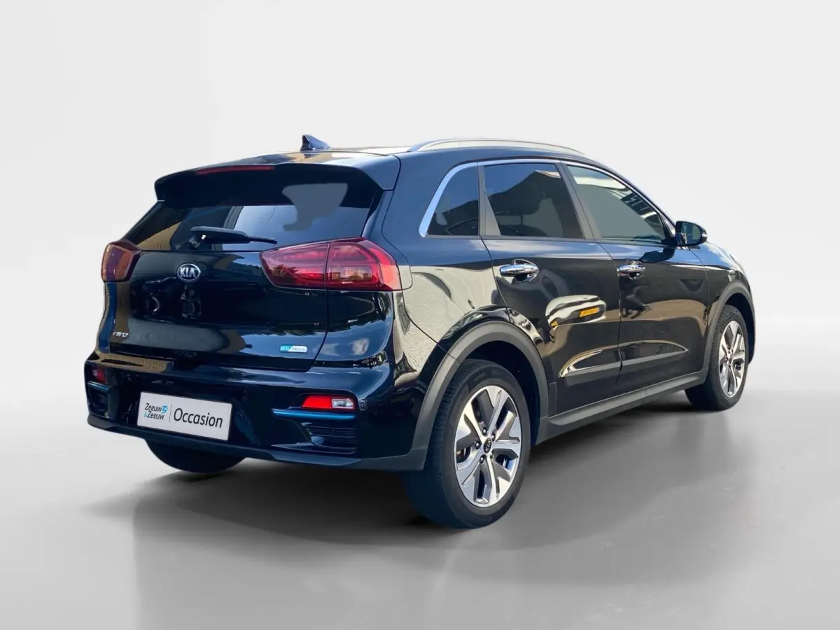 ExecutiveLine 64 kWh | Climate control | Leder | Stoel + stuurverwarming en ventilatie | Schuif/kanteldak | Navigatie | 17 inch LM-velgen | Keyless | SOH 97% |