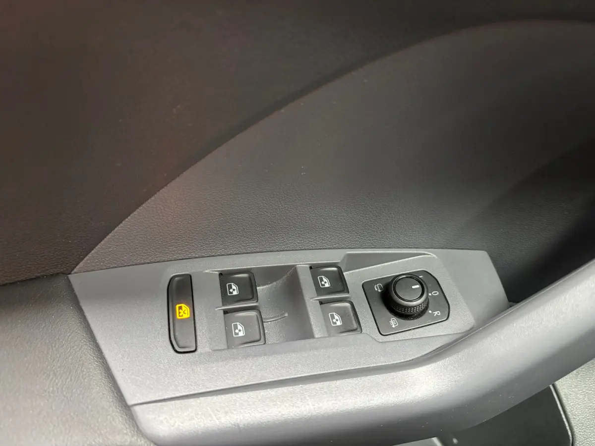 1.0 TSI Life / Navigatie / Trekhaak
