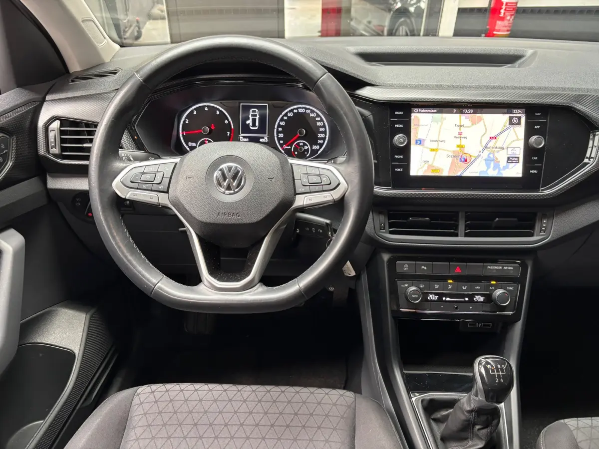 1.0 TSI Life / Navigatie / Trekhaak