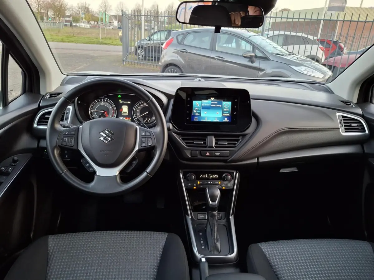 1.5 Hybrid Select afn.trekhaak AUTOMAAT