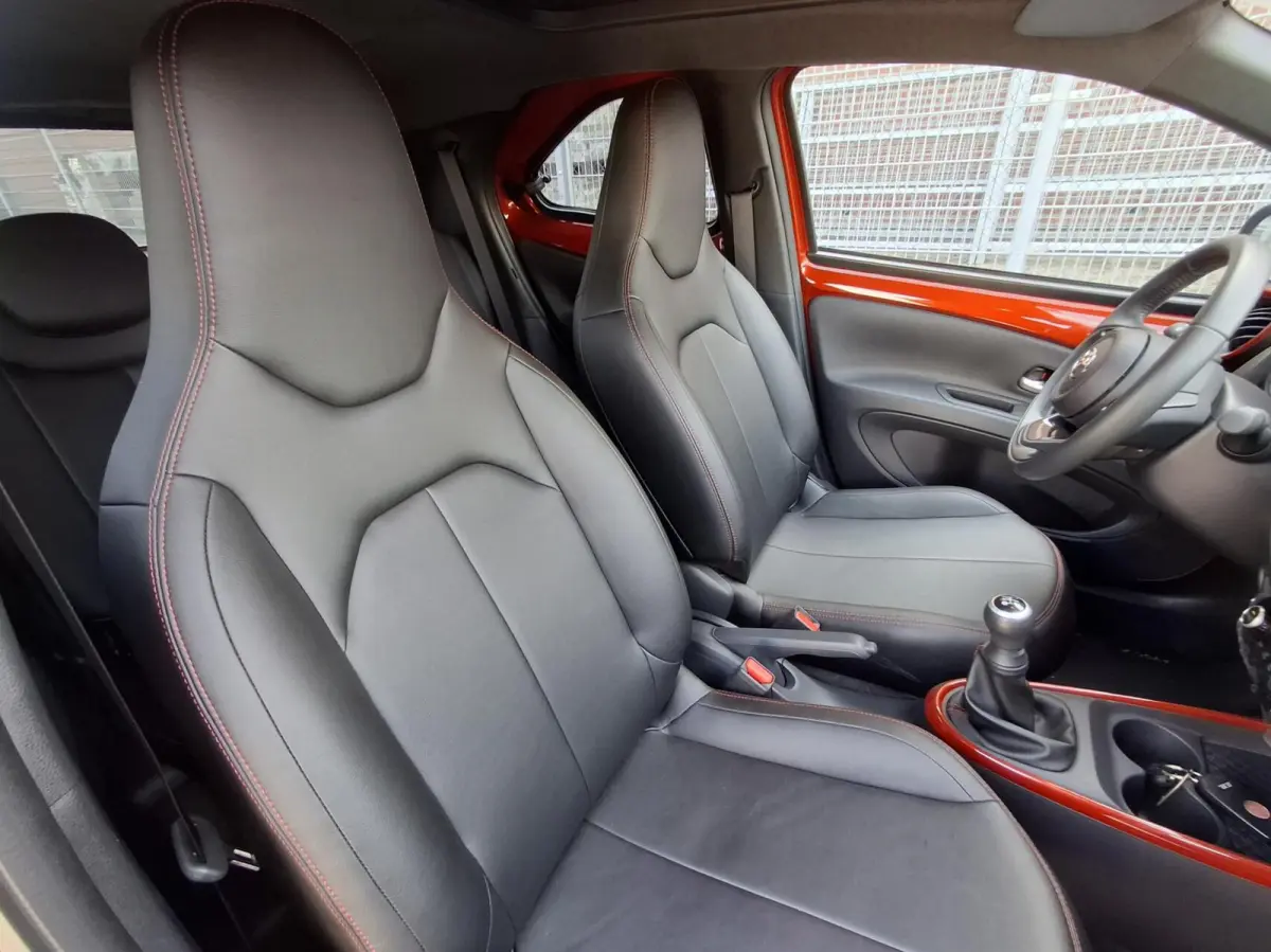 1.0 VVT-i MT Premium Leder Opendak Cabrio