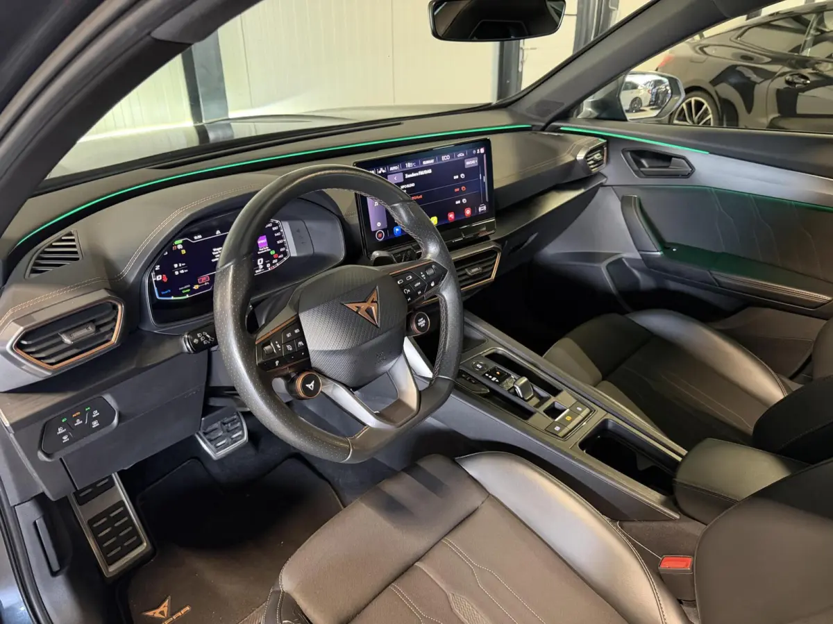 1.4 e-Hybrid VZ Performance Pano Trekhaak