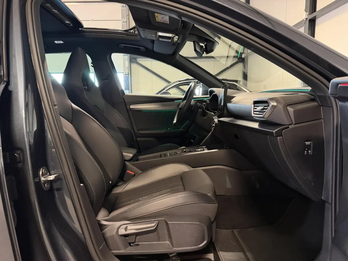 1.4 e-Hybrid VZ Performance Pano Trekhaak