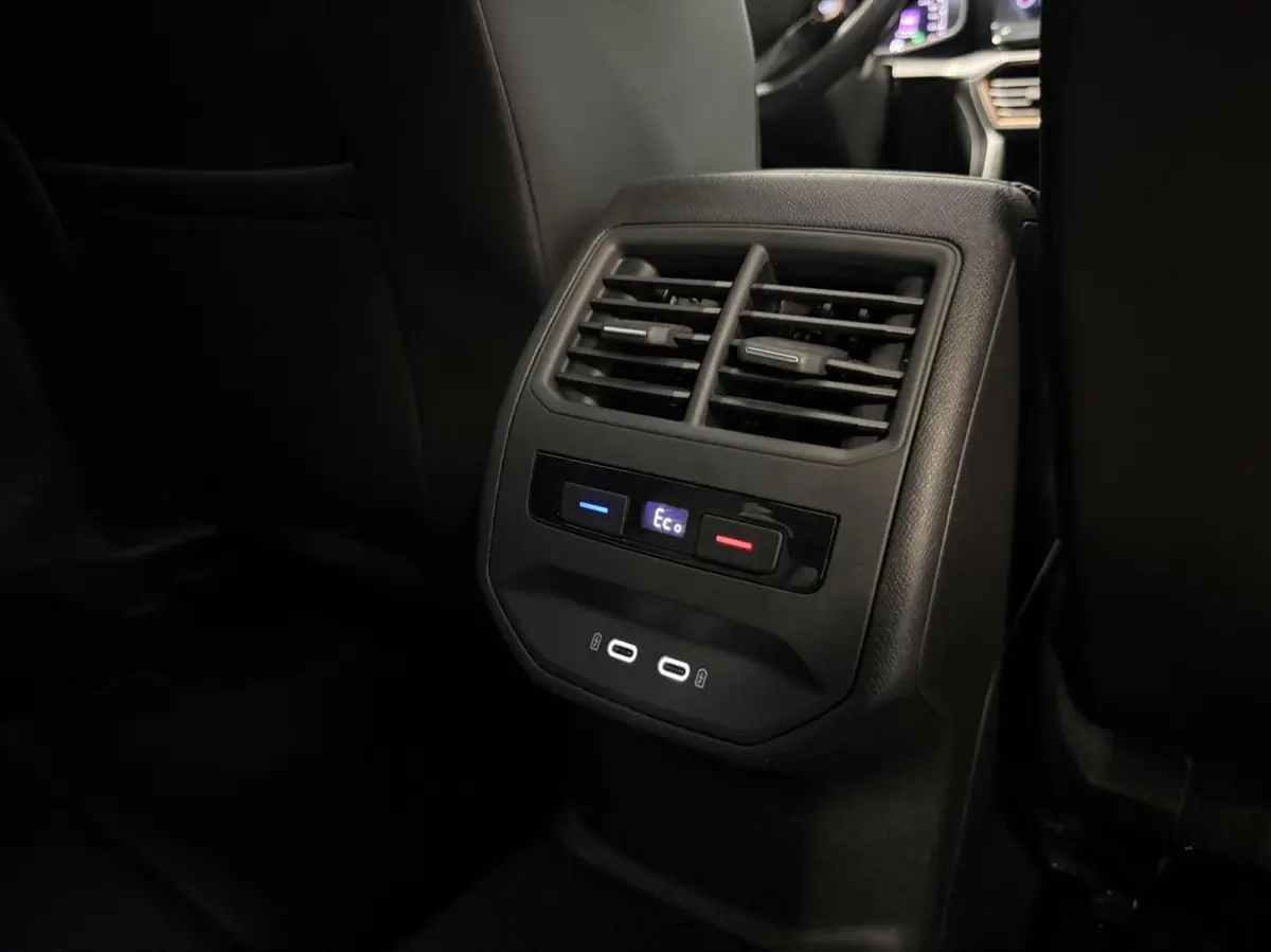 1.4 e-Hybrid VZ Performance Pano Trekhaak