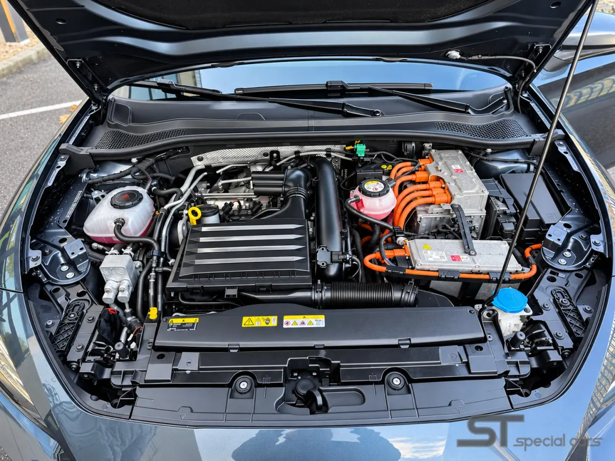 1.4 e-Hybrid VZ Copper Edition|Pano