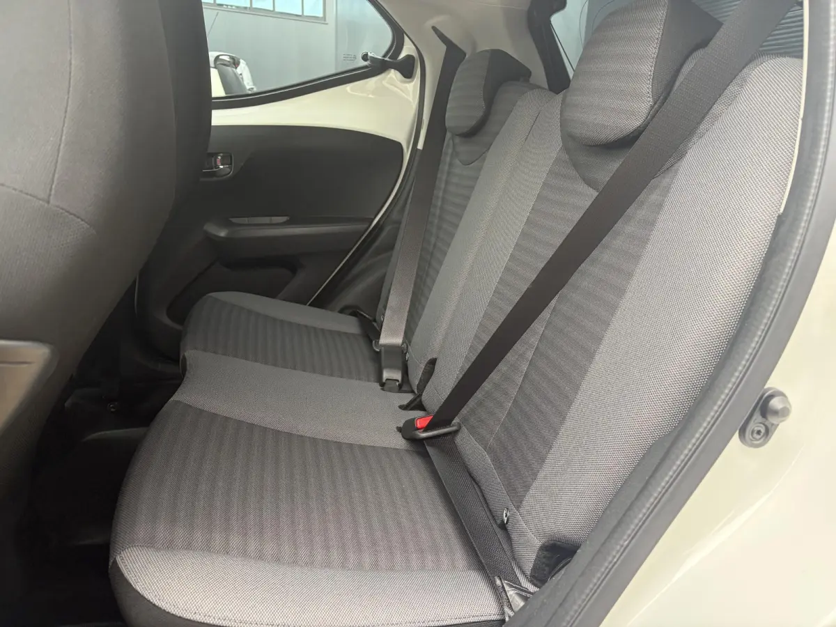 1.0 VVT-i x-cite | Automaat | Airco | Apple CarPlay | Android Auto | Achteruitrijcamera | Top auto!!