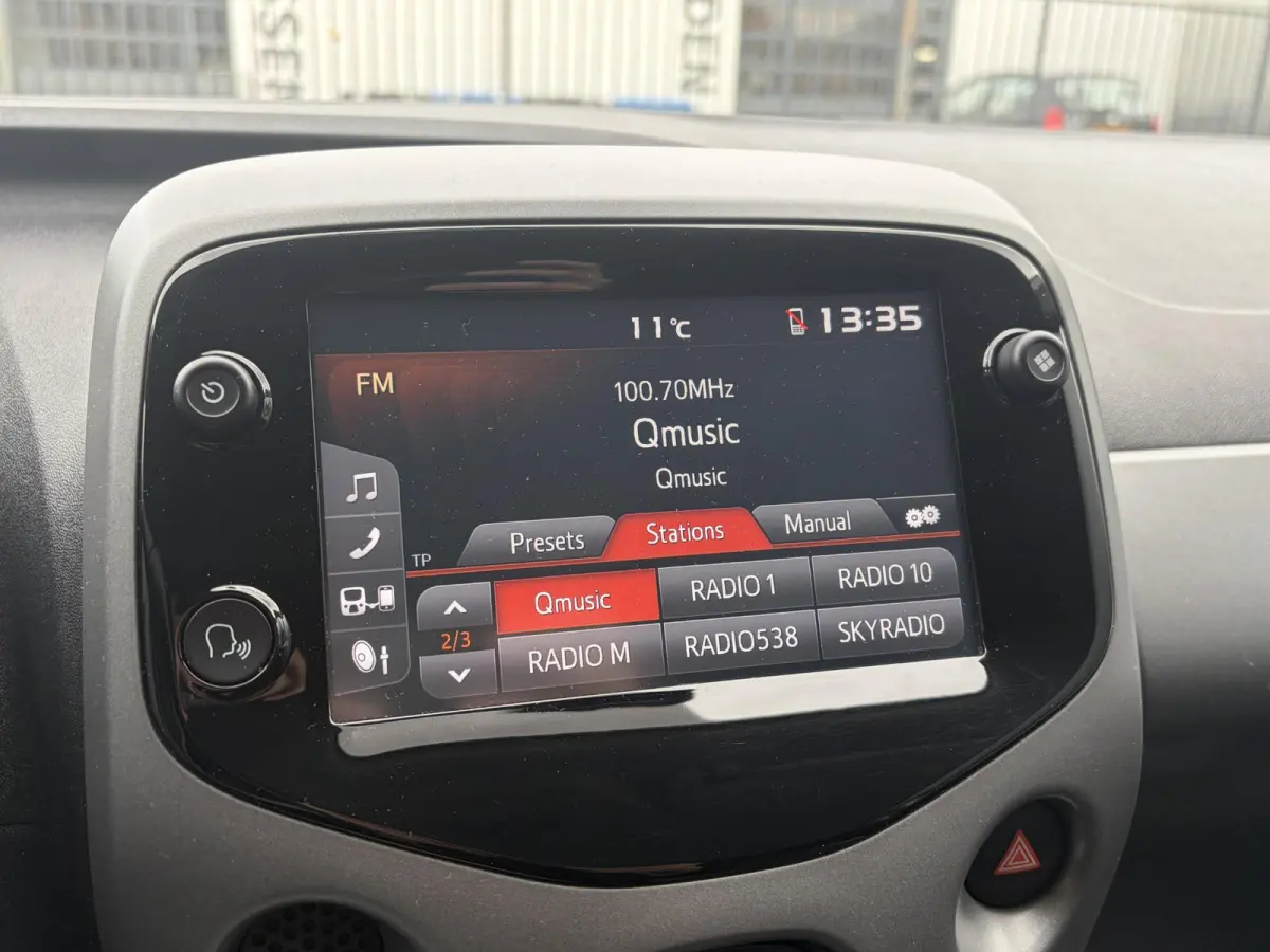 1.0 VVT-i x-cite | Automaat | Airco | Apple CarPlay | Android Auto | Achteruitrijcamera | Top auto!!