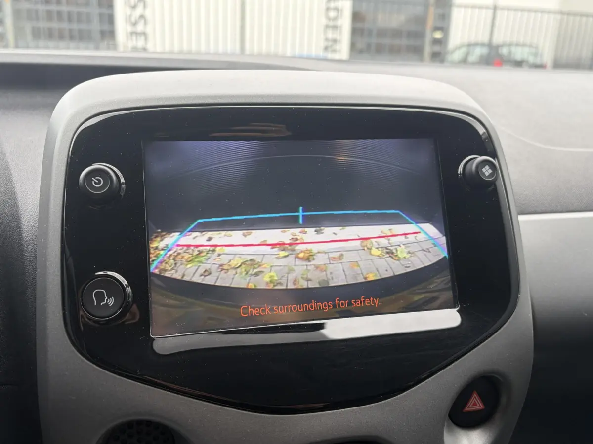 1.0 VVT-i x-cite | Automaat | Airco | Apple CarPlay | Android Auto | Achteruitrijcamera | Top auto!!