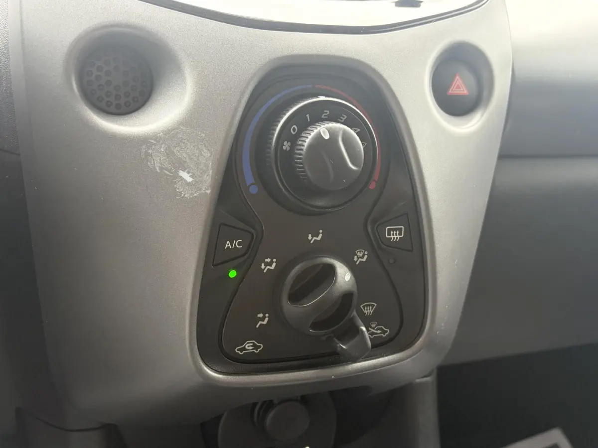 1.0 VVT-i x-cite | Automaat | Airco | Apple CarPlay | Android Auto | Achteruitrijcamera | Top auto!!