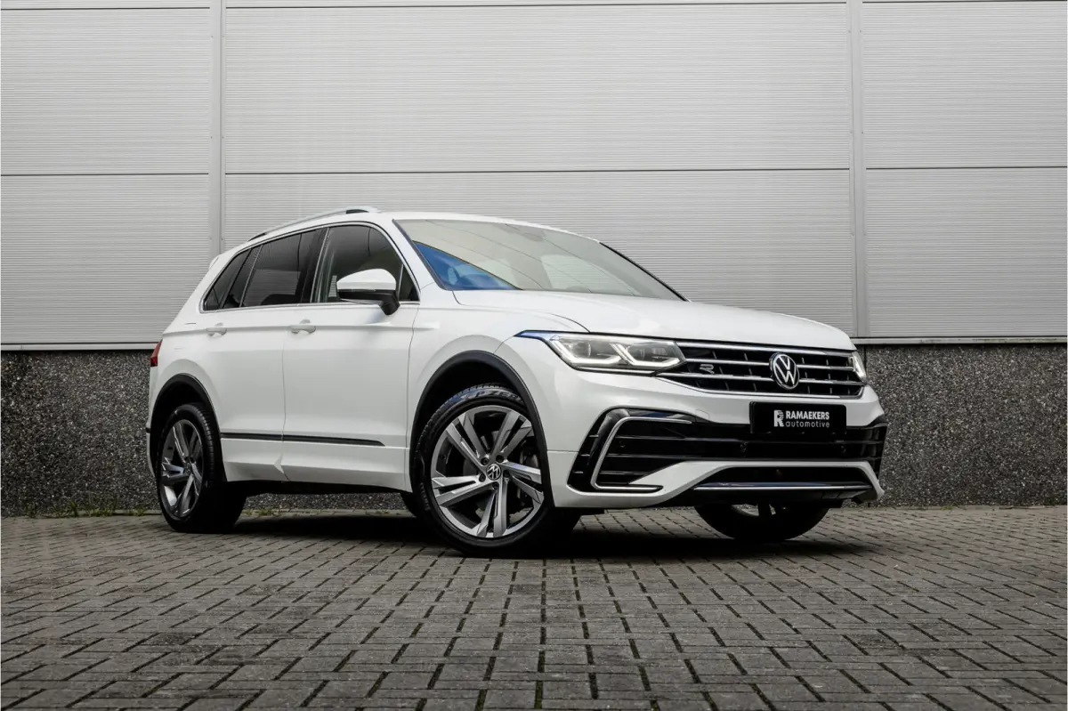 1.4 TSI eHybrid R-Line Camera / Carplay / Android / Digital Dash