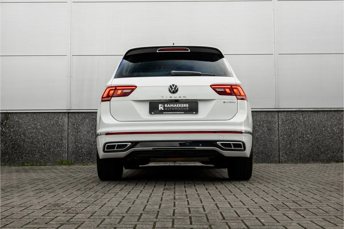 1.4 TSI eHybrid R-Line Camera / Carplay / Android / Digital Dash
