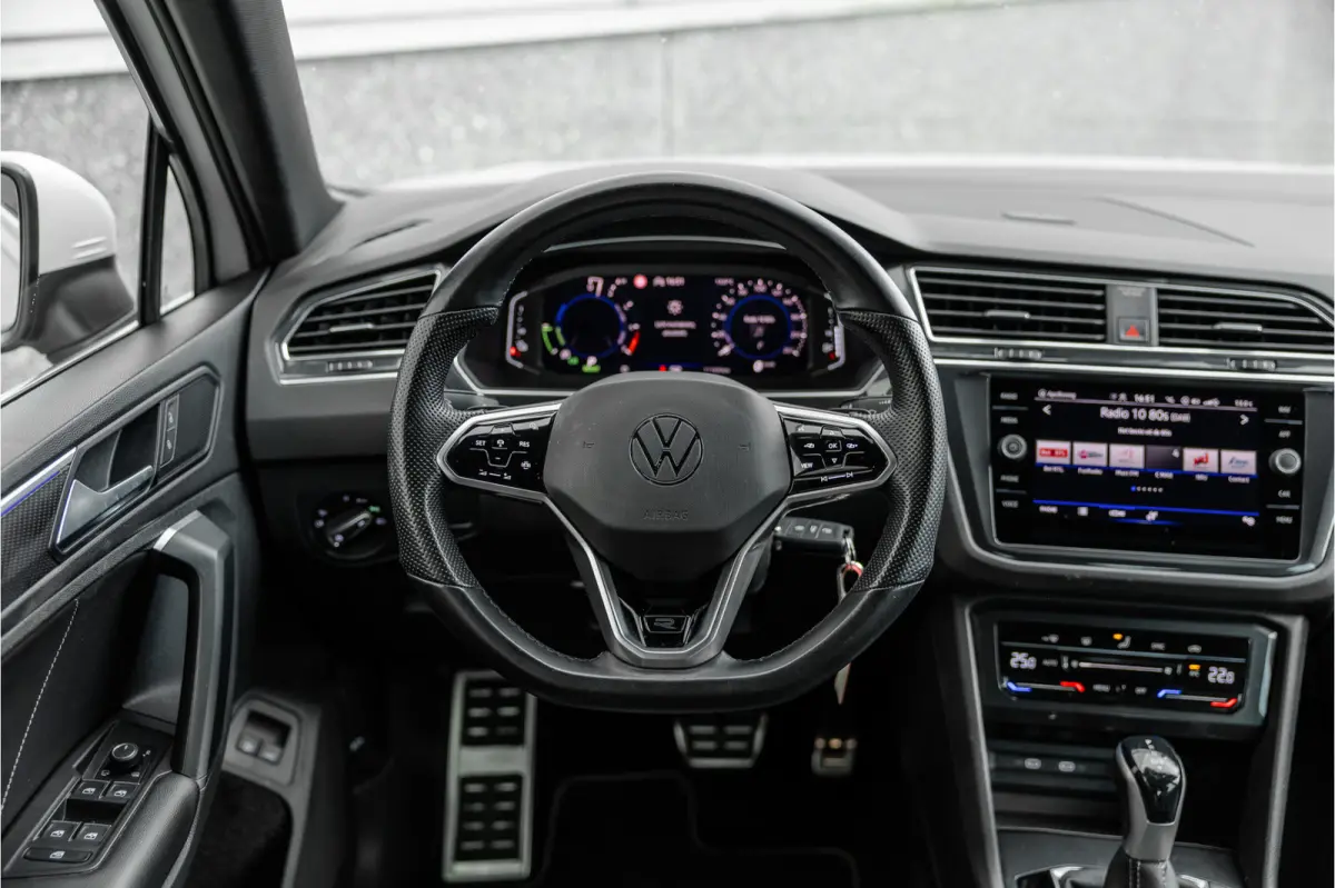 1.4 TSI eHybrid R-Line Camera / Carplay / Android / Digital Dash