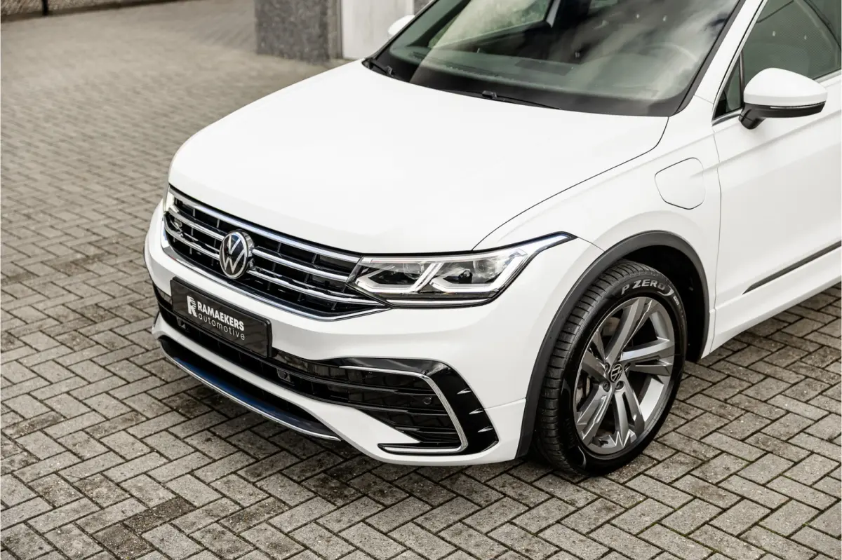 1.4 TSI eHybrid R-Line Camera / Carplay / Android / Digital Dash