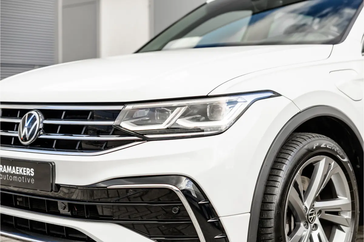 1.4 TSI eHybrid R-Line Camera / Carplay / Android / Digital Dash