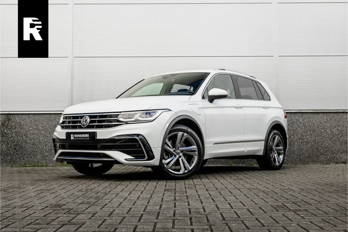 1.4 TSI eHybrid R-Line Camera / Carplay / Android / Digital Dash