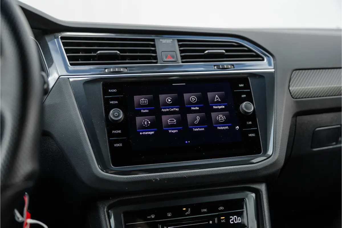 1.4 TSI eHybrid R-Line Camera / Carplay / Android / Digital Dash