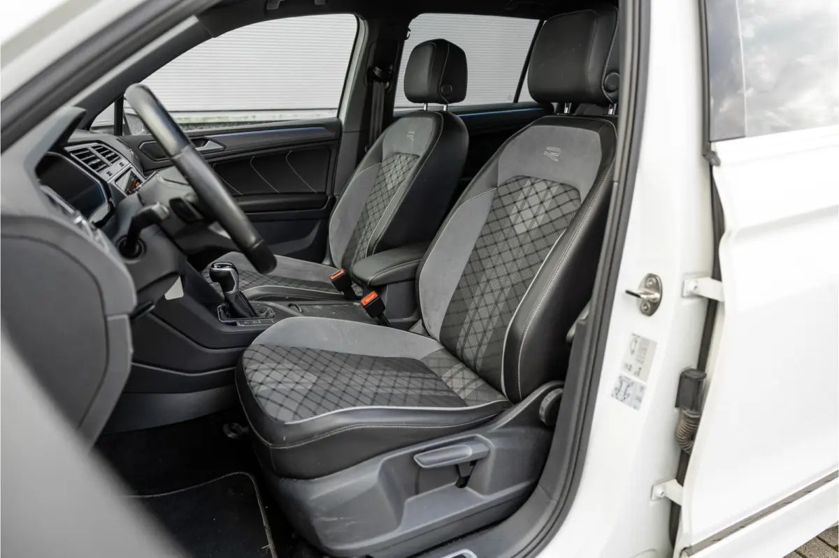 1.4 TSI eHybrid R-Line Camera / Carplay / Android / Digital Dash