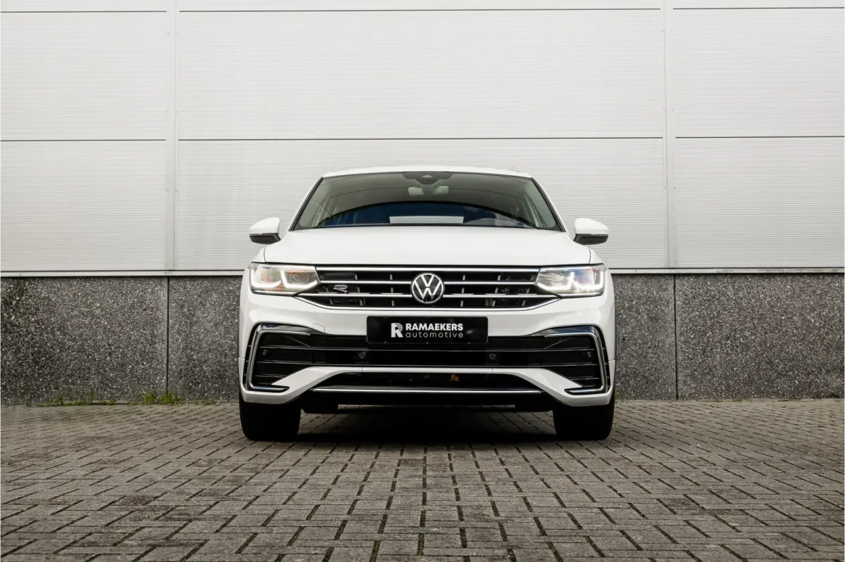 1.4 TSI eHybrid R-Line Camera / Carplay / Android / Digital Dash