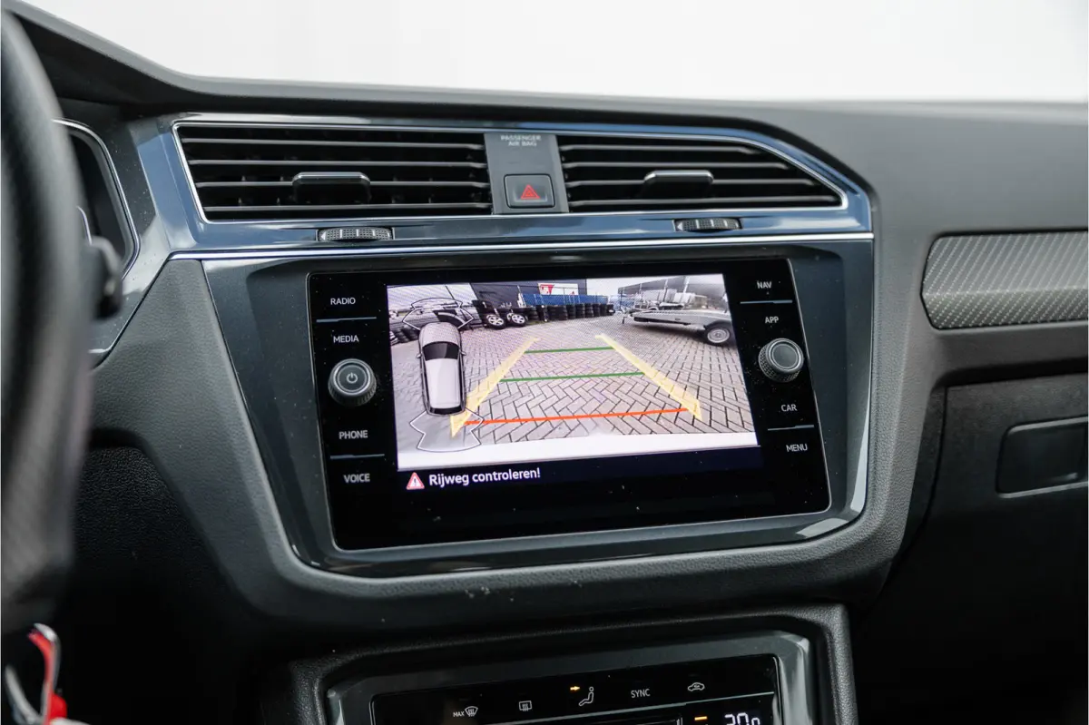 1.4 TSI eHybrid R-Line Camera / Carplay / Android / Digital Dash